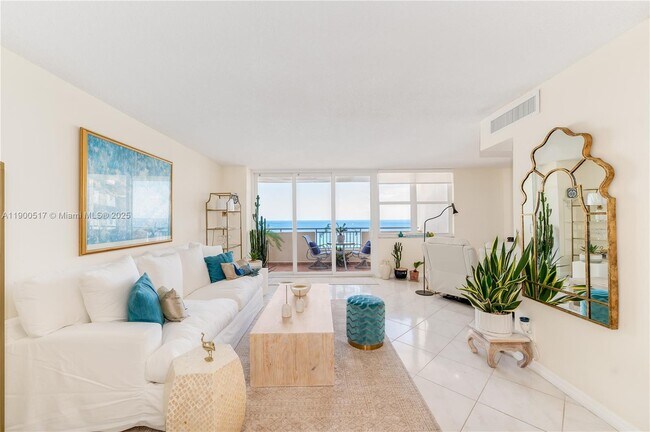 Foto del edificio - 3180 S Ocean Dr