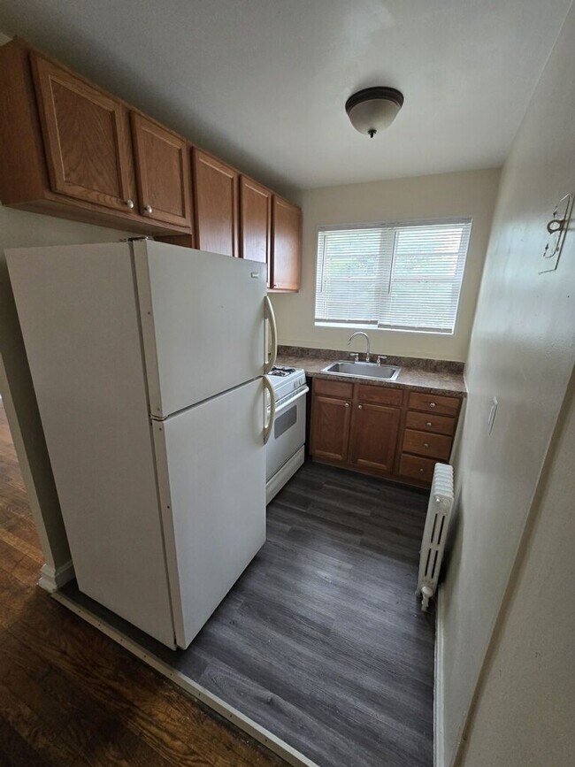 Building Photo - 136 Kenilworth Avenue Northeast