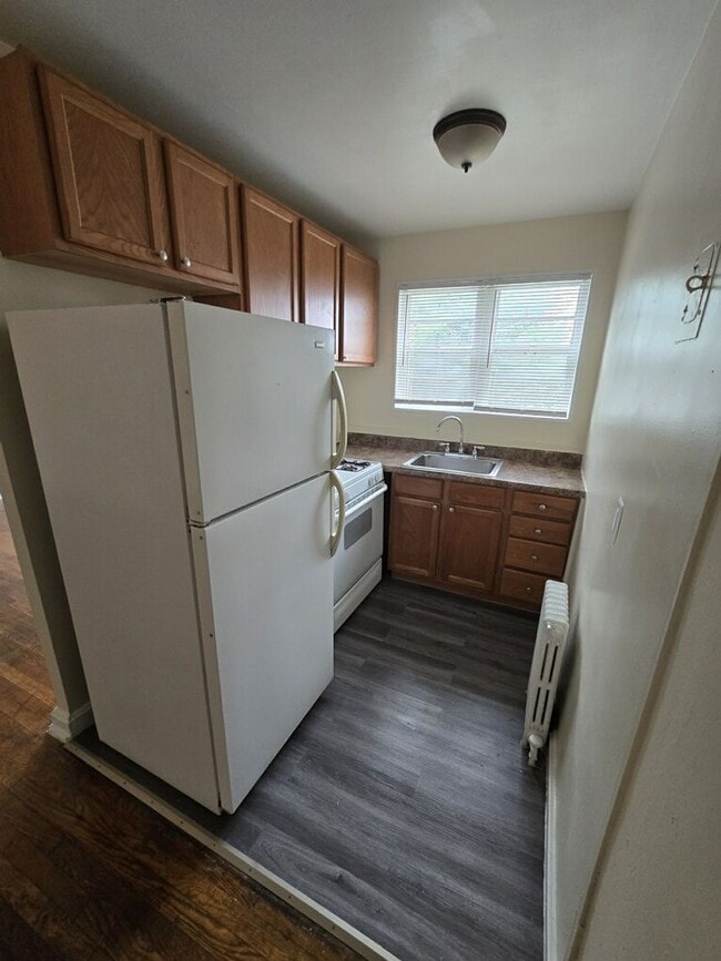 Building Photo - 136 Kenilworth Avenue Northeast