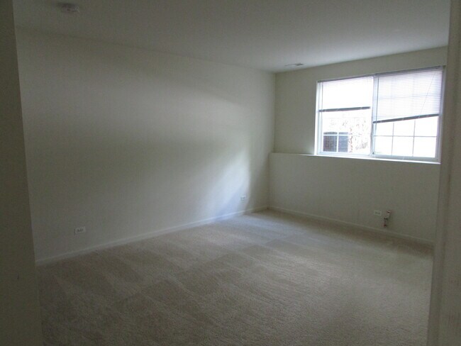 Foto del edificio - 493 Conservatory Ln
