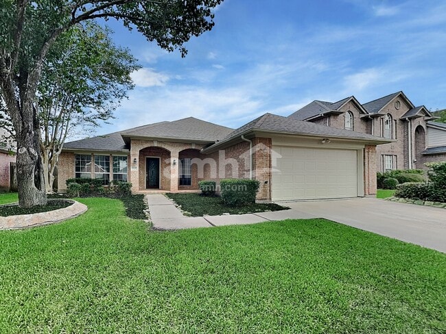 Building Photo - 1830 Arrowhead Ct