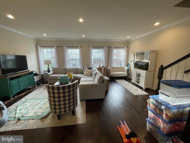 Building Photo - 7563 Crowley St