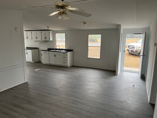 Foto del edificio - 632 British Rd