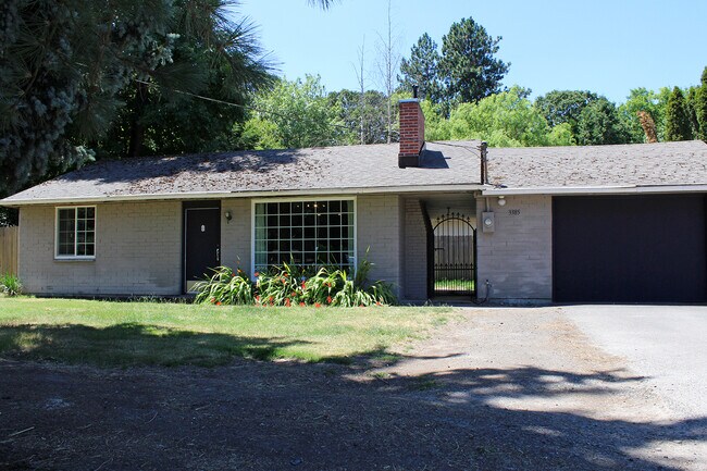 Building Photo - Secluded 2 Bedroom Aloha House Convenient ...