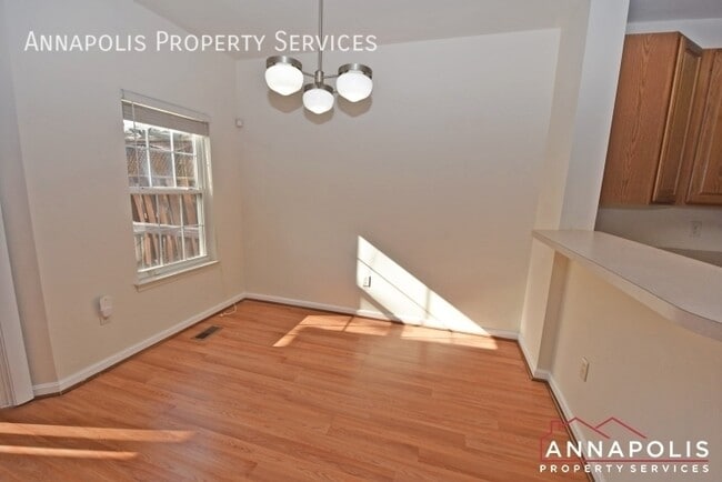 Building Photo - 2530 Running Wolf Trl