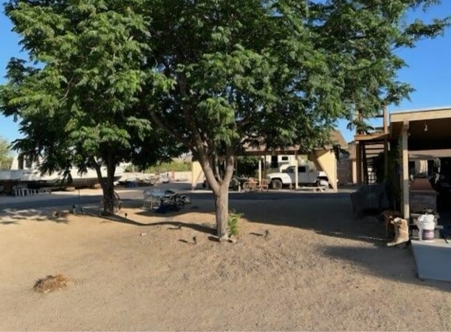 Building Photo - 38521 N 33rd Ave