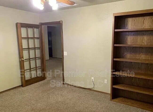 Foto del edificio - 213 Willow Branch Rd