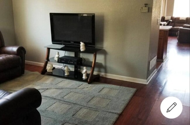 Photo - 2513 S Genoa St House