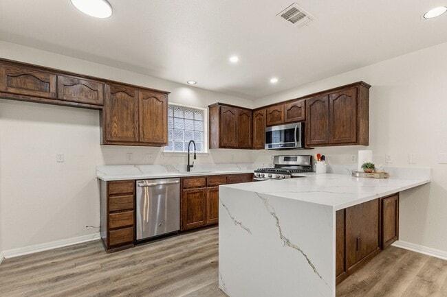 Building Photo - Stylishly Updated Living in the Heart of N...