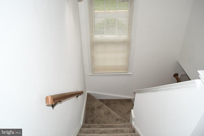Building Photo - 14380 Gringsby Ct