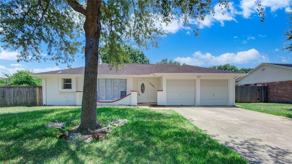 Foto principal - 12305 Shannon Hills Dr