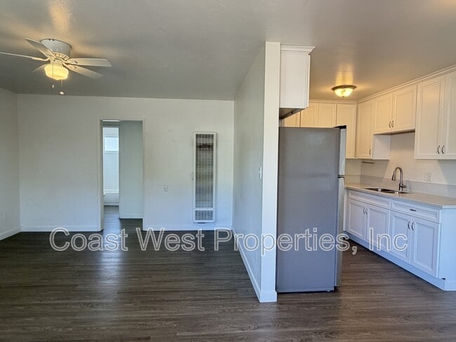 Building Photo - 1616 1/2 Reed Avenue