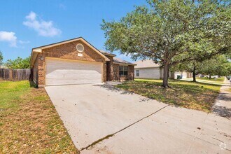 Building Photo - 8255 Elm Glade
