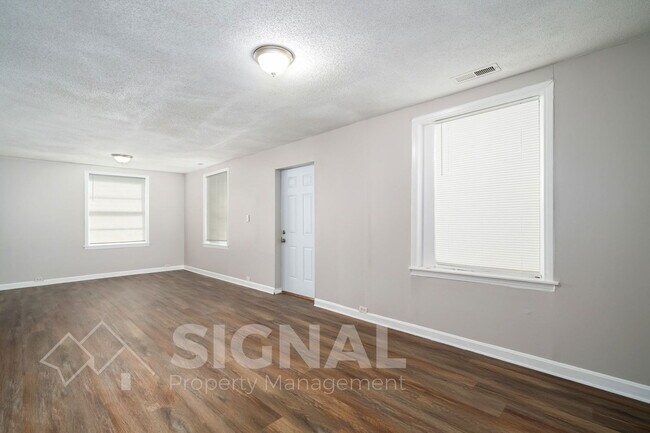 Foto del edificio - 2408 2nd St NW