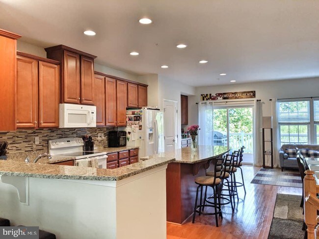 Building Photo - 8435 Clear Spring Dr