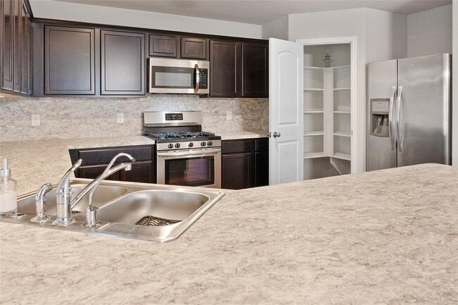 Building Photo - 14024 Silver Falls Ct