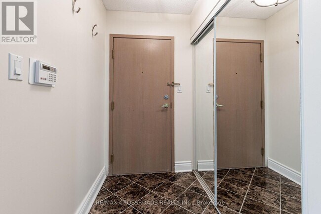Building Photo - 88 Corporate Dr