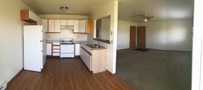 Building Photo - 319 Barberry Ct