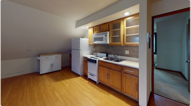 Building Photo - 10 Langdon St