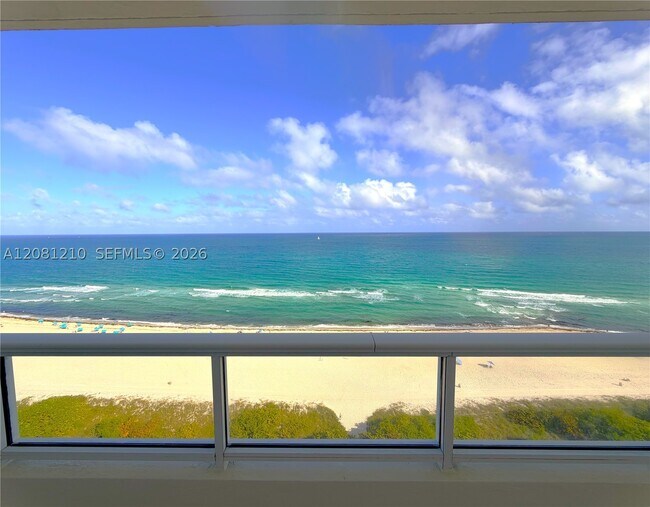 Foto del edificio - 5601 Collins Ave