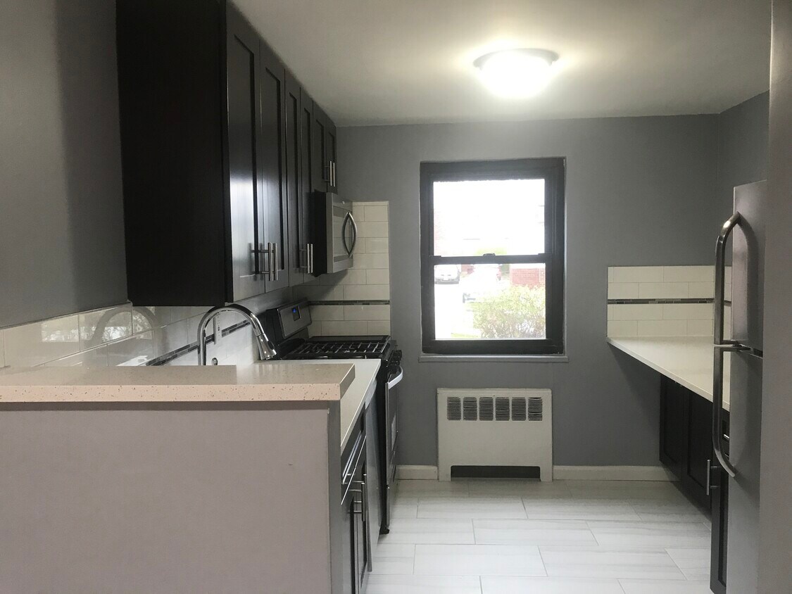 413 Church St, Hasbrouck Heights, NJ 07604 Apartments in Hasbrouck