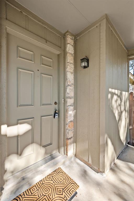 Foto del edificio - 9807 Hundred Oaks Cir