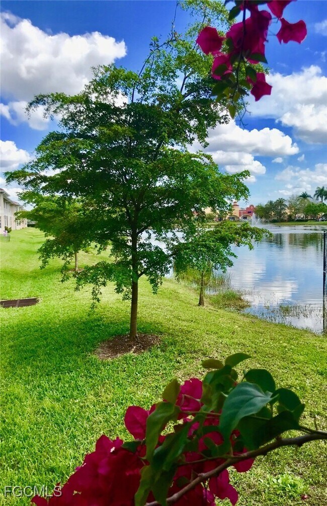 Foto del edificio - 8342 Bernwood Cove Loop