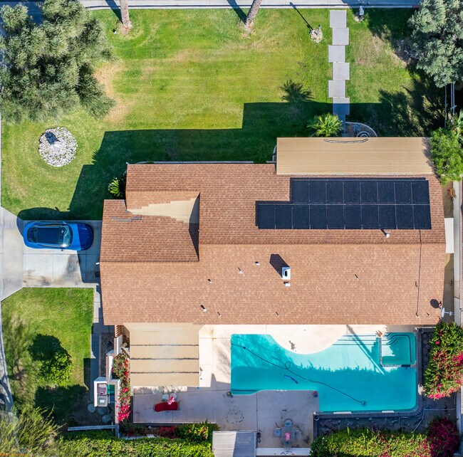 Building Photo - 46555 Cameo Palm Dr