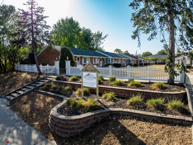 Building Photo - Windom Gables Townhomes