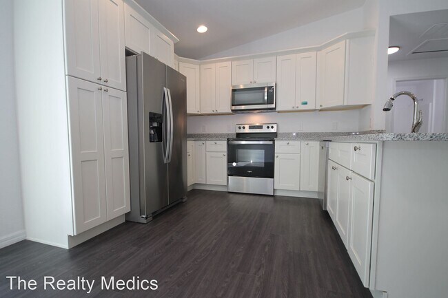 Building Photo - 3 br, 2 bath House - 111 Fisher Rd