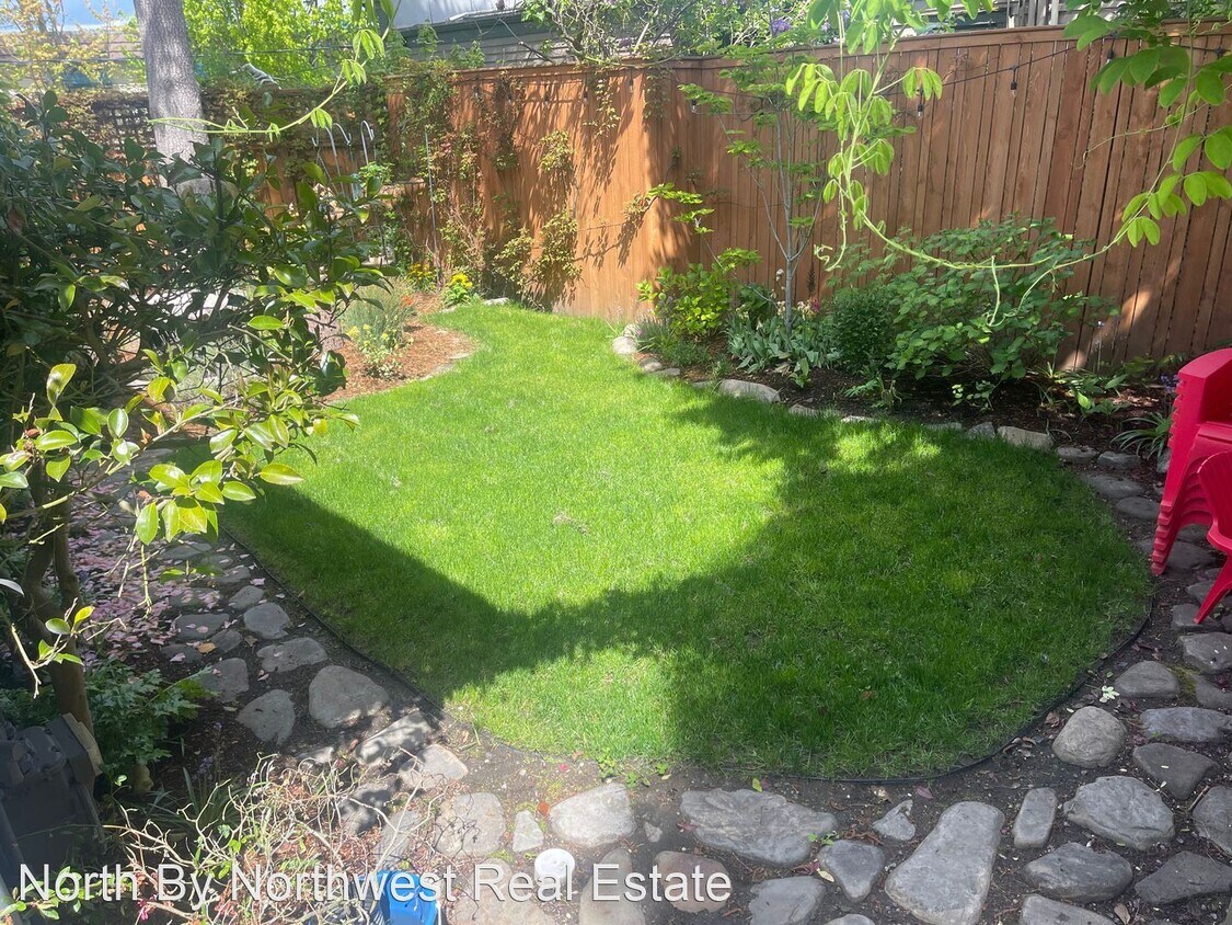 Foto del edificio - 3 br, 2 bath House - 611 W Crockett
