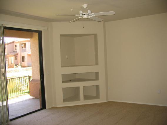 Building Photo - 705 W Queen Creek Rd