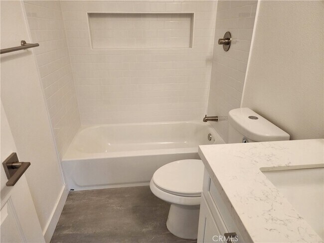 Foto del edificio - 9731 Joyzelle Dr