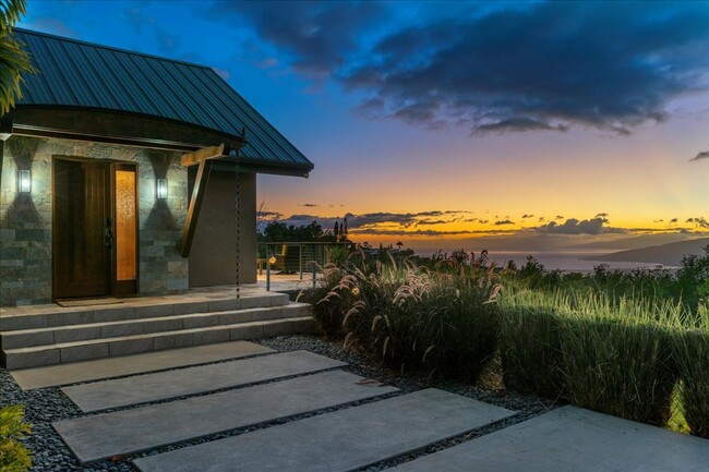 Building Photo - Stylish 4 Bedroom 3 Bathroom home in Kula ...