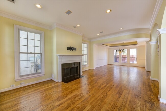 Building Photo - 2124 Nantucket Dr