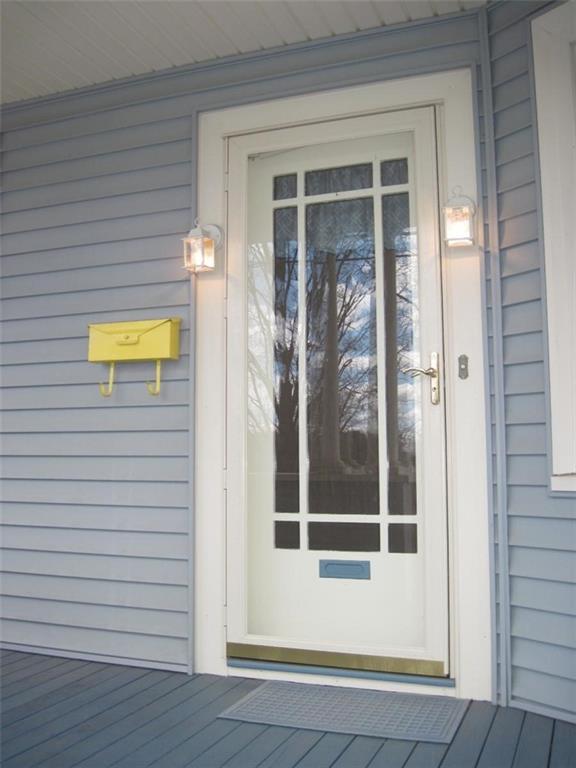 298 Juniper St Unit 1, East Providence, RI 02914 Room for Rent in