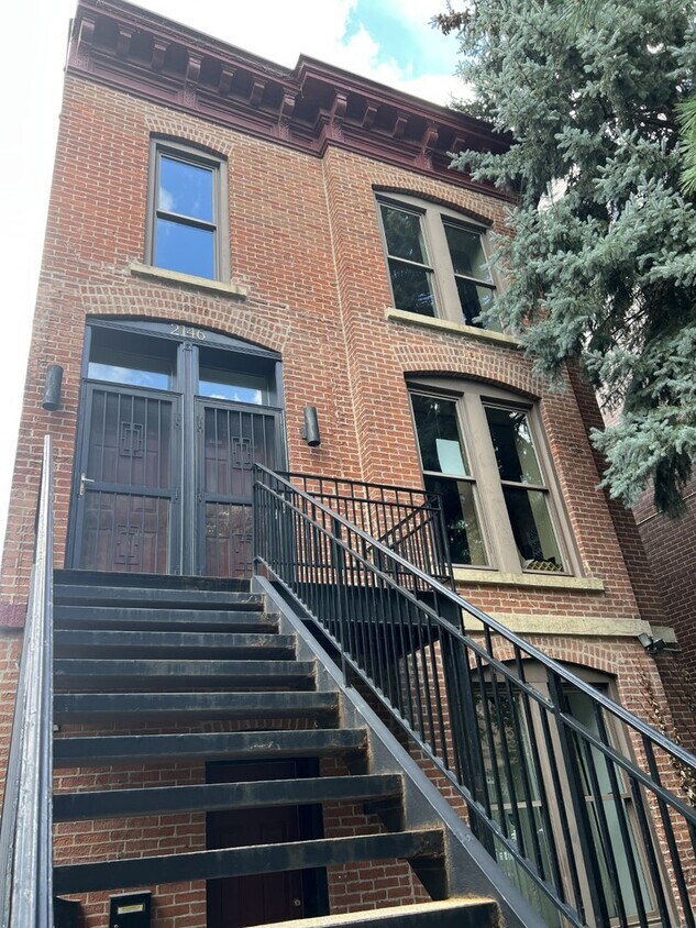 Foto principal - 2146 N Magnolia Ave
