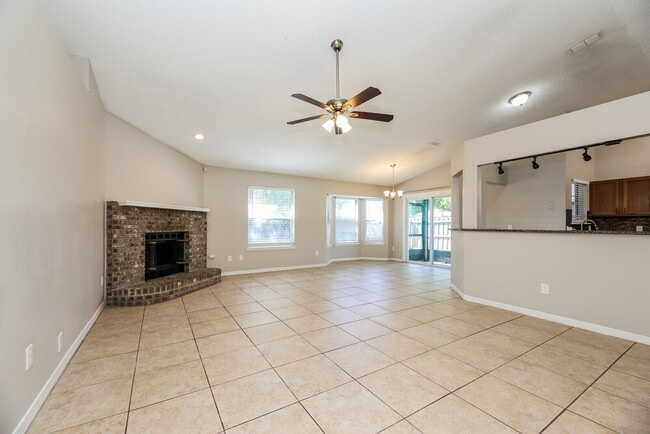 Building Photo - 6698 Lana Ln