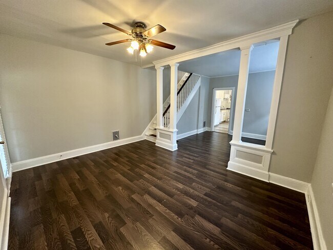 Foto del edificio - 335 N Bradford St