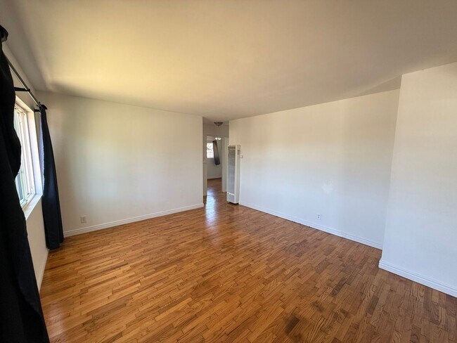 Foto del edificio - 3 BEDROOM 1.5 BATH HOUSE