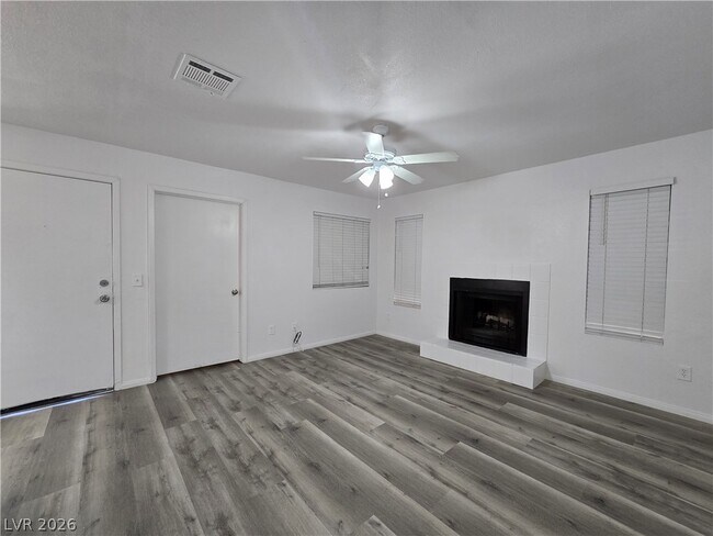 Foto del edificio - 2742 Alicialynn Way