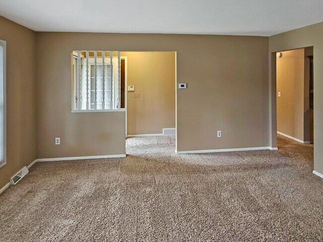 Foto del edificio - 686 Dawn St SE