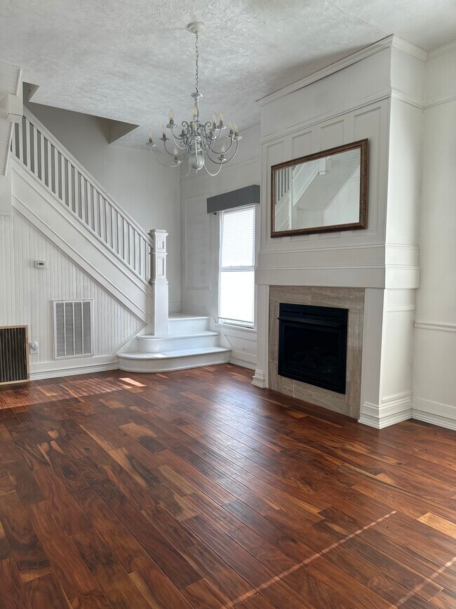 Foto del edificio - 333 E Stoddard St