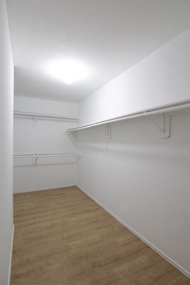 Foto del edificio - 8230 Golf Green Cir