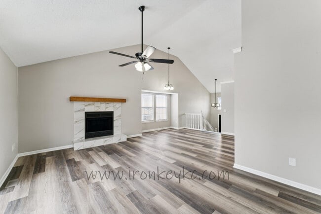 Building Photo - 6620 W 152nd St