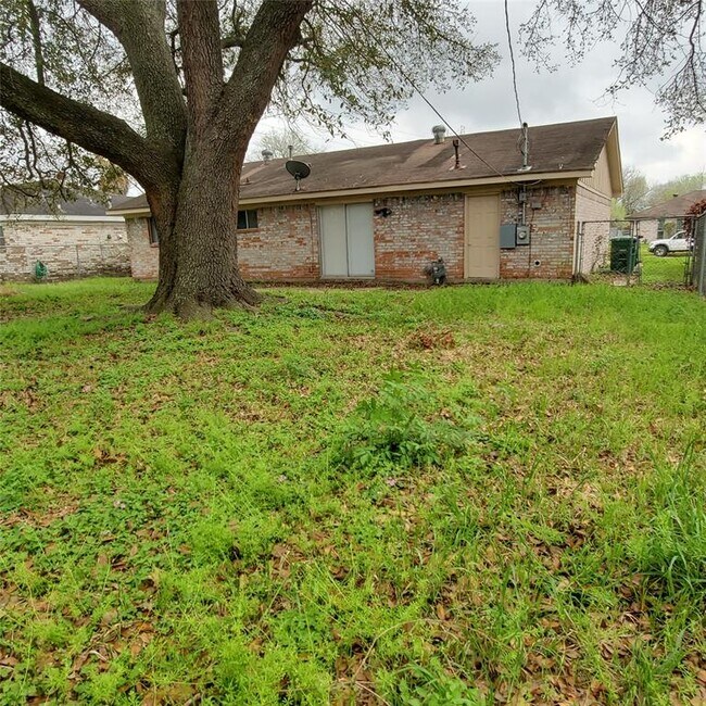 Building Photo - 4610 Brownstone Ln