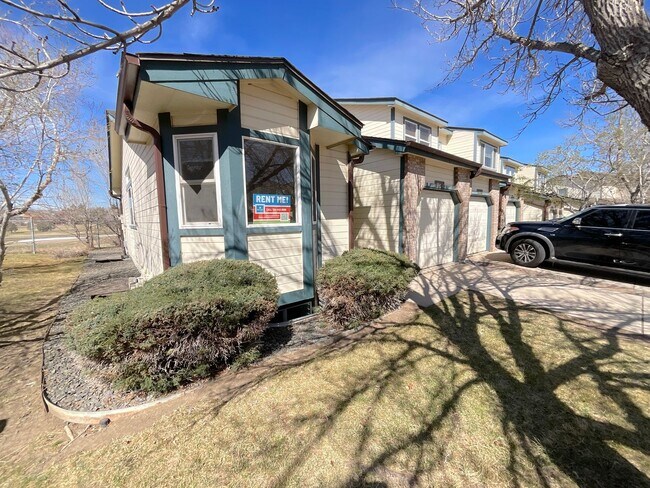 Foto del edificio - 4 Bedroom Townhome Available Near S Academy Blvd & E Fountain Blvd!