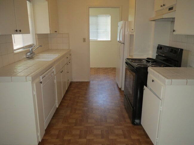 Building Photo - Andrews Duplex