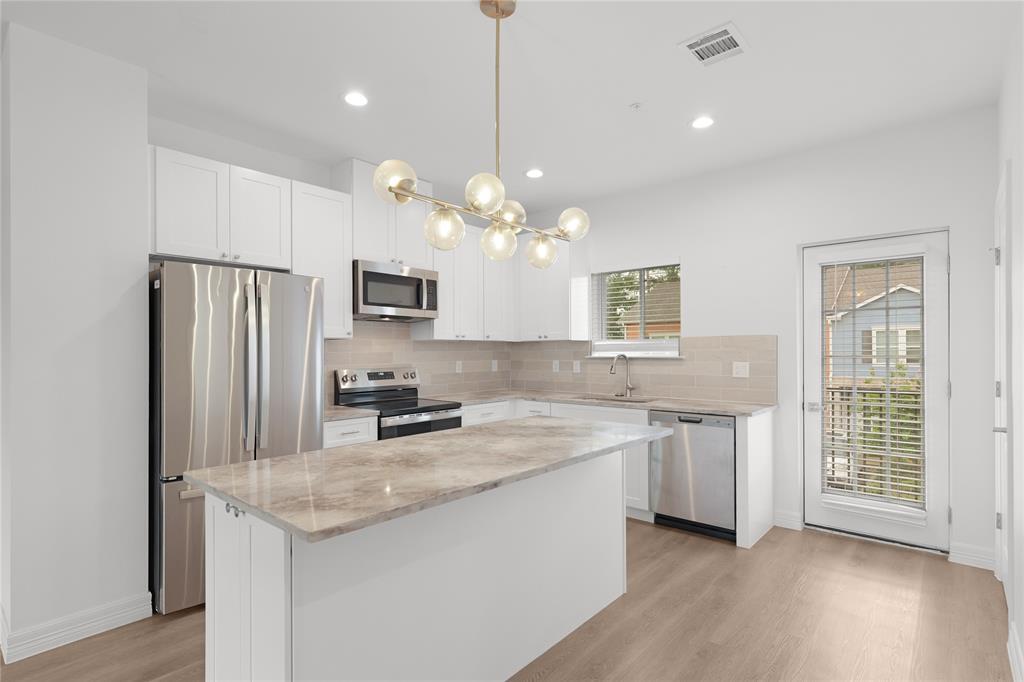 Foto principal - 5262 Ella Blvd