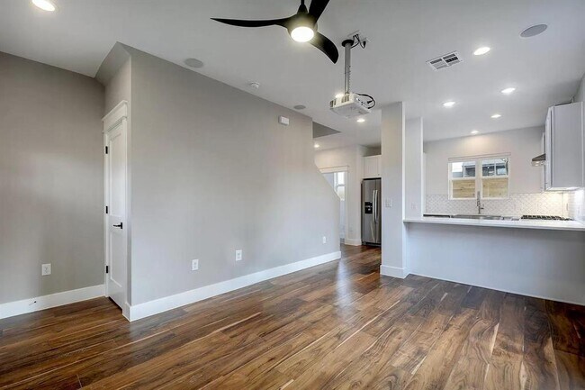 Foto del edificio - 105 Elkhart St